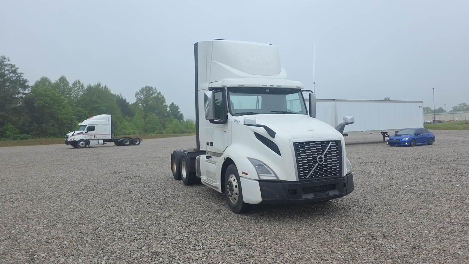 2020 Volvo VNL 300