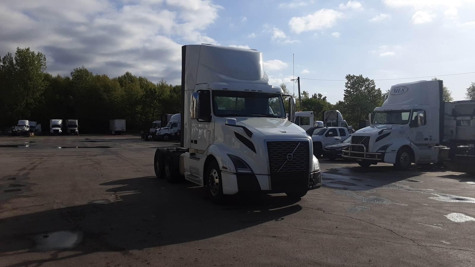 2019 Volvo VNL 300