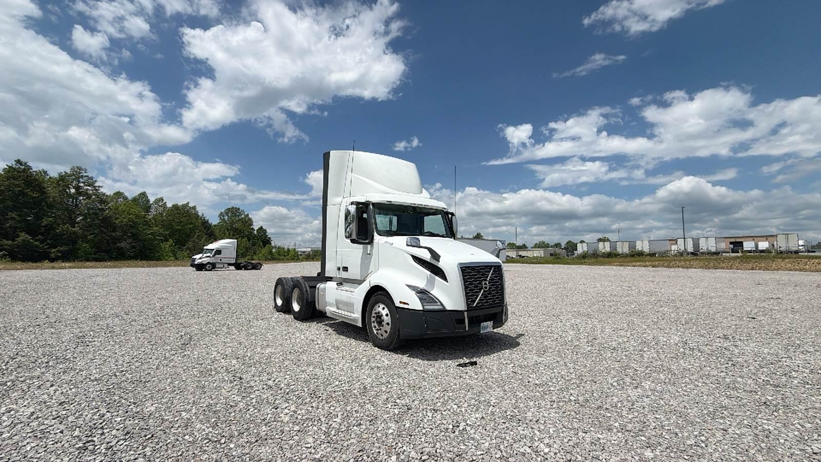 2020 Volvo VNL 300