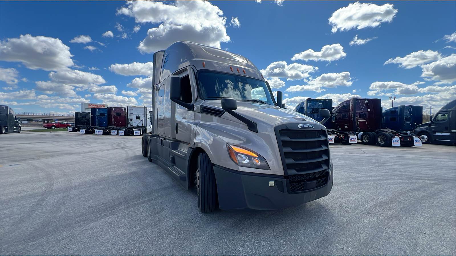 2025 Freightliner Cascadia