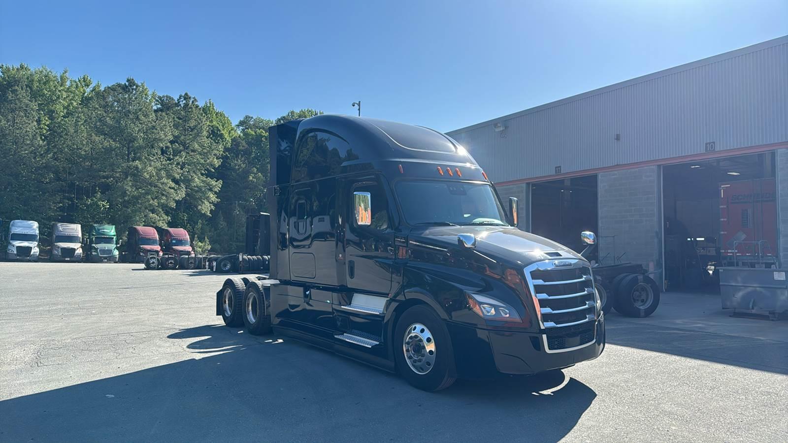 2023 Freightliner Cascadia