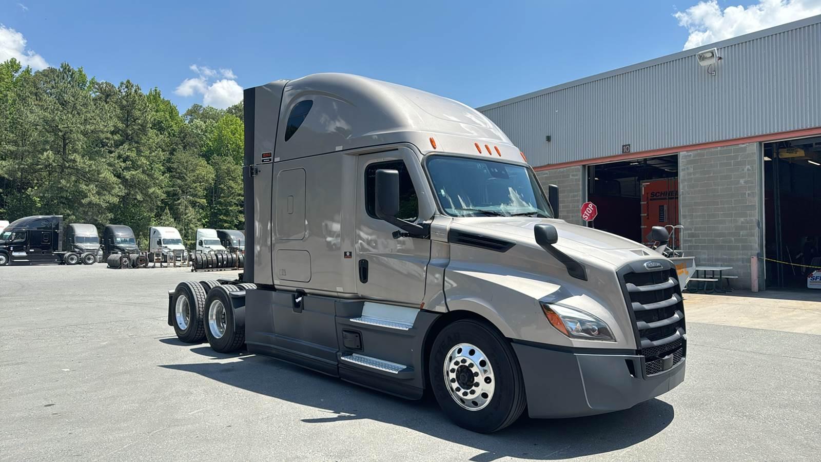 2023 Freightliner Cascadia