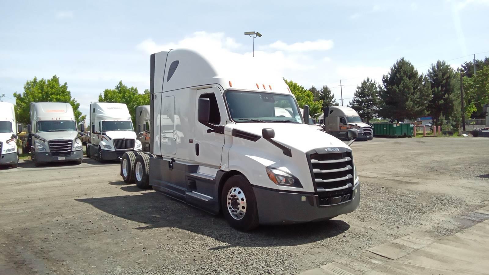 2023 Freightliner Cascadia
