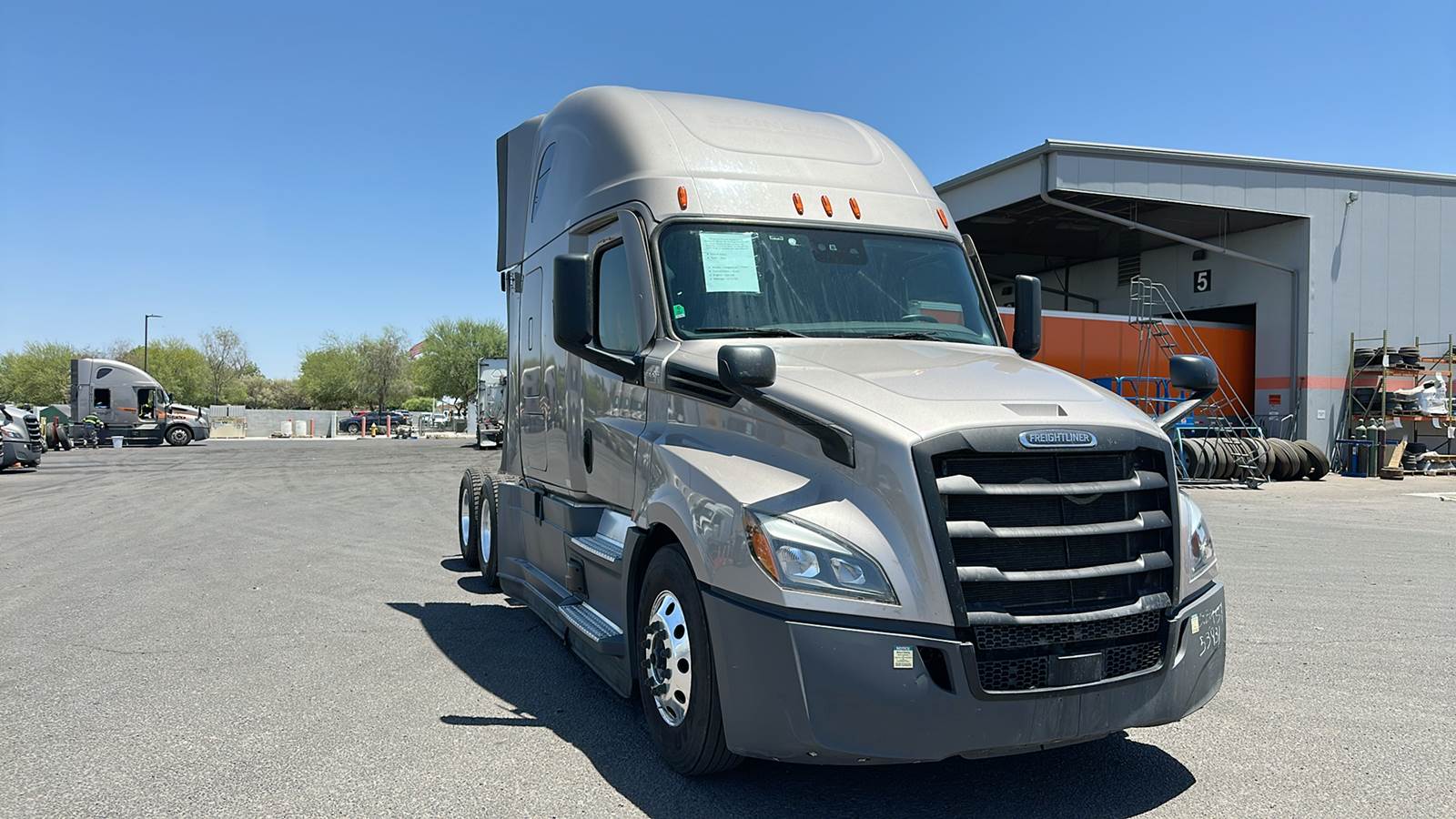 2023 Freightliner Cascadia