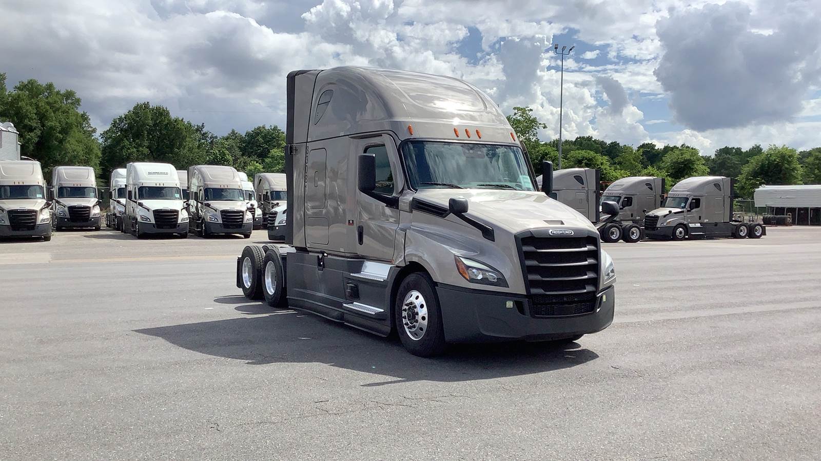 2025 Freightliner Cascadia