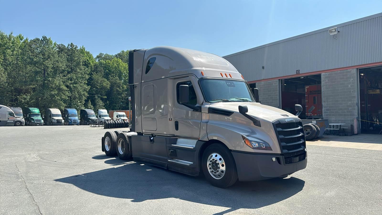 2025 Freightliner Cascadia