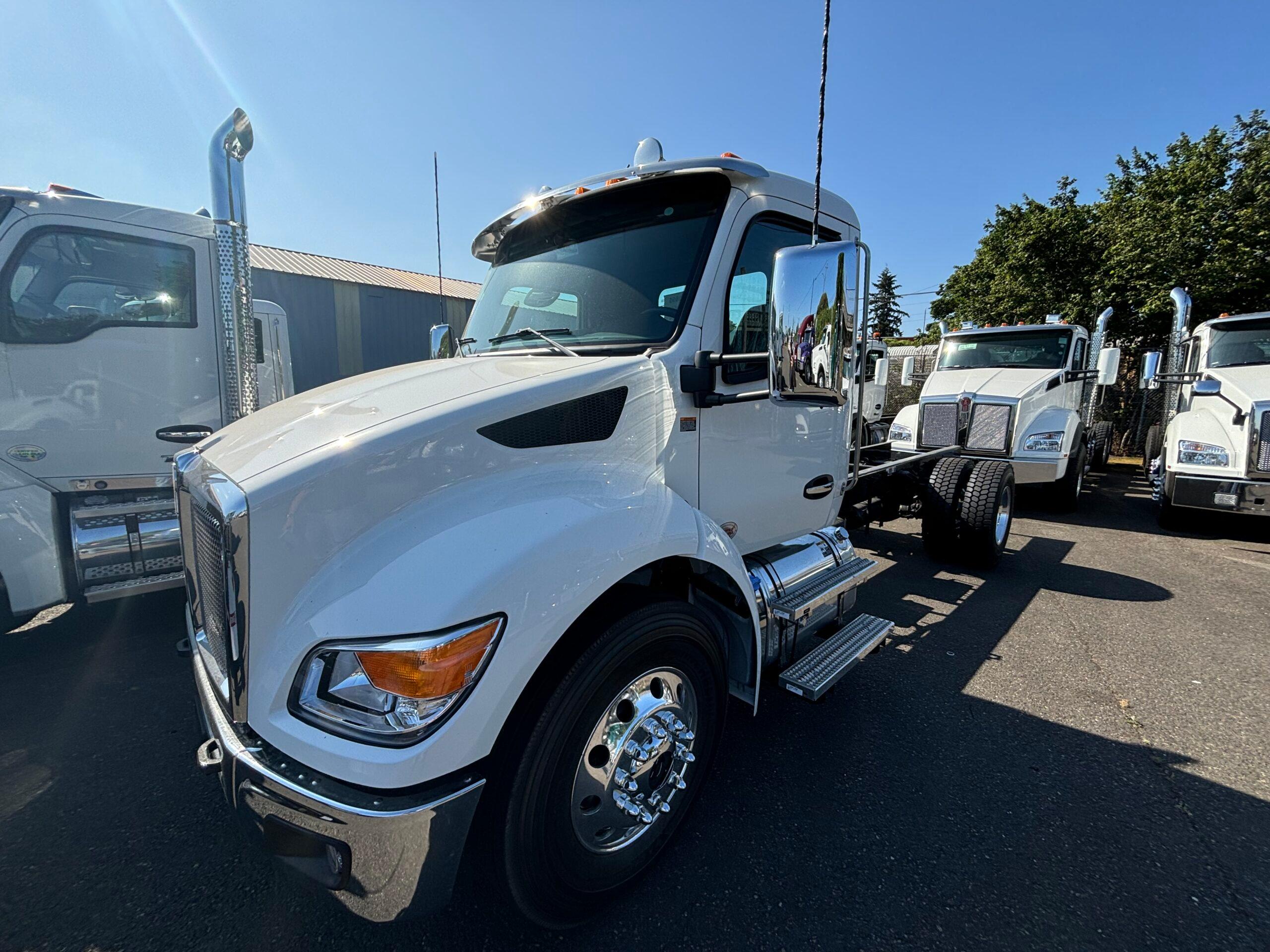 2025 Kenworth T380