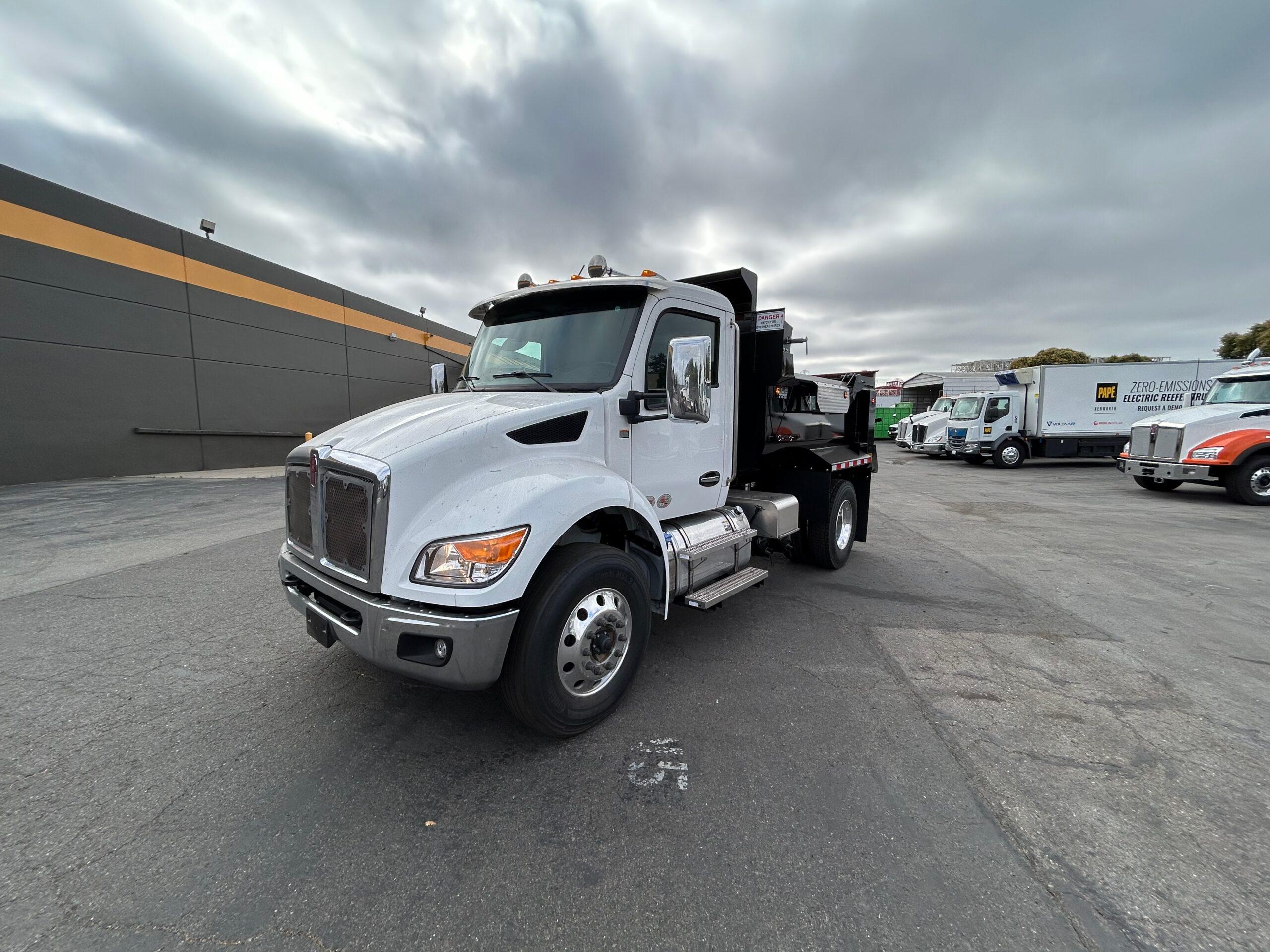 2025 Kenworth T280