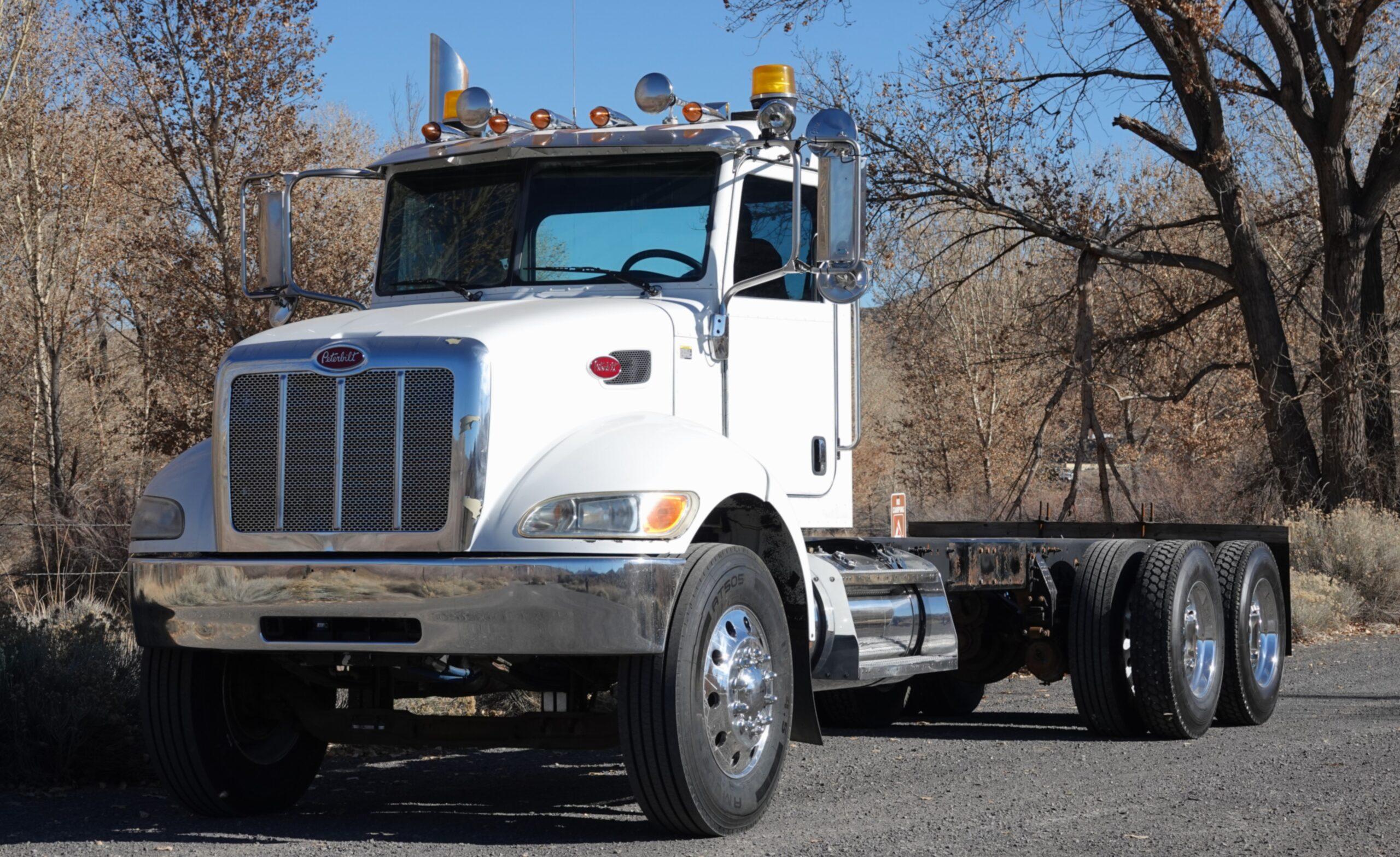 2013 Peterbilt 348