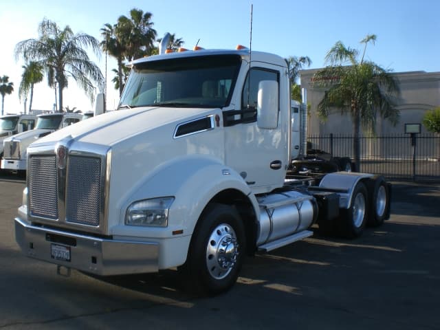 2021 Kenworth T880
