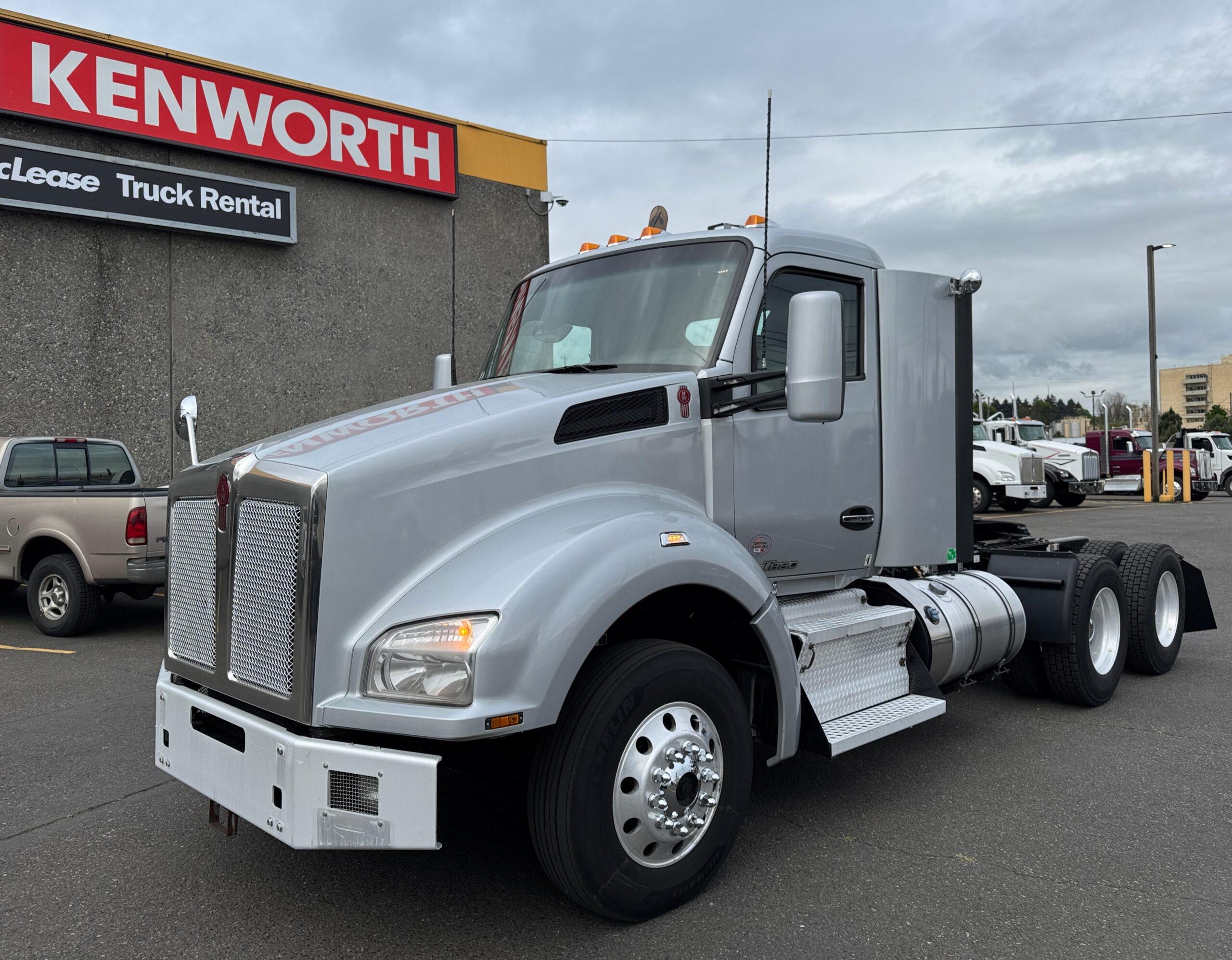 2021 Kenworth T880