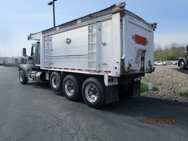 2019 Peterbilt 567 in BUTLER, PA — photo 3