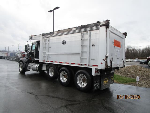 2019 Peterbilt 567 in BUTLER, PA — photo 3