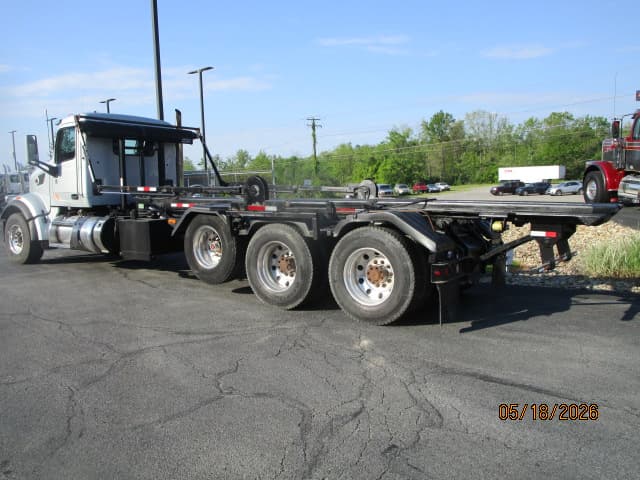 2019 Peterbilt 567 in BUTLER, PA — photo 3