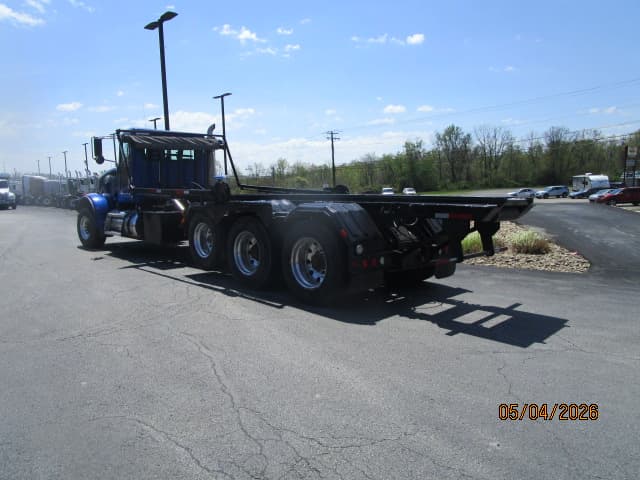2016 Peterbilt 367 in BUTLER, PA — photo 3