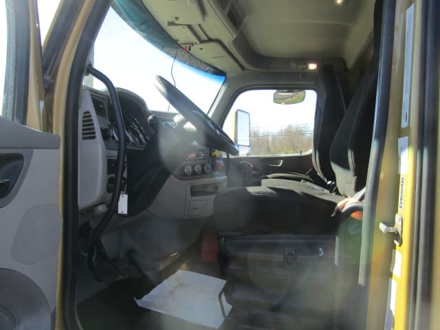 2020 Peterbilt 567 in BUTLER, PA — photo 8