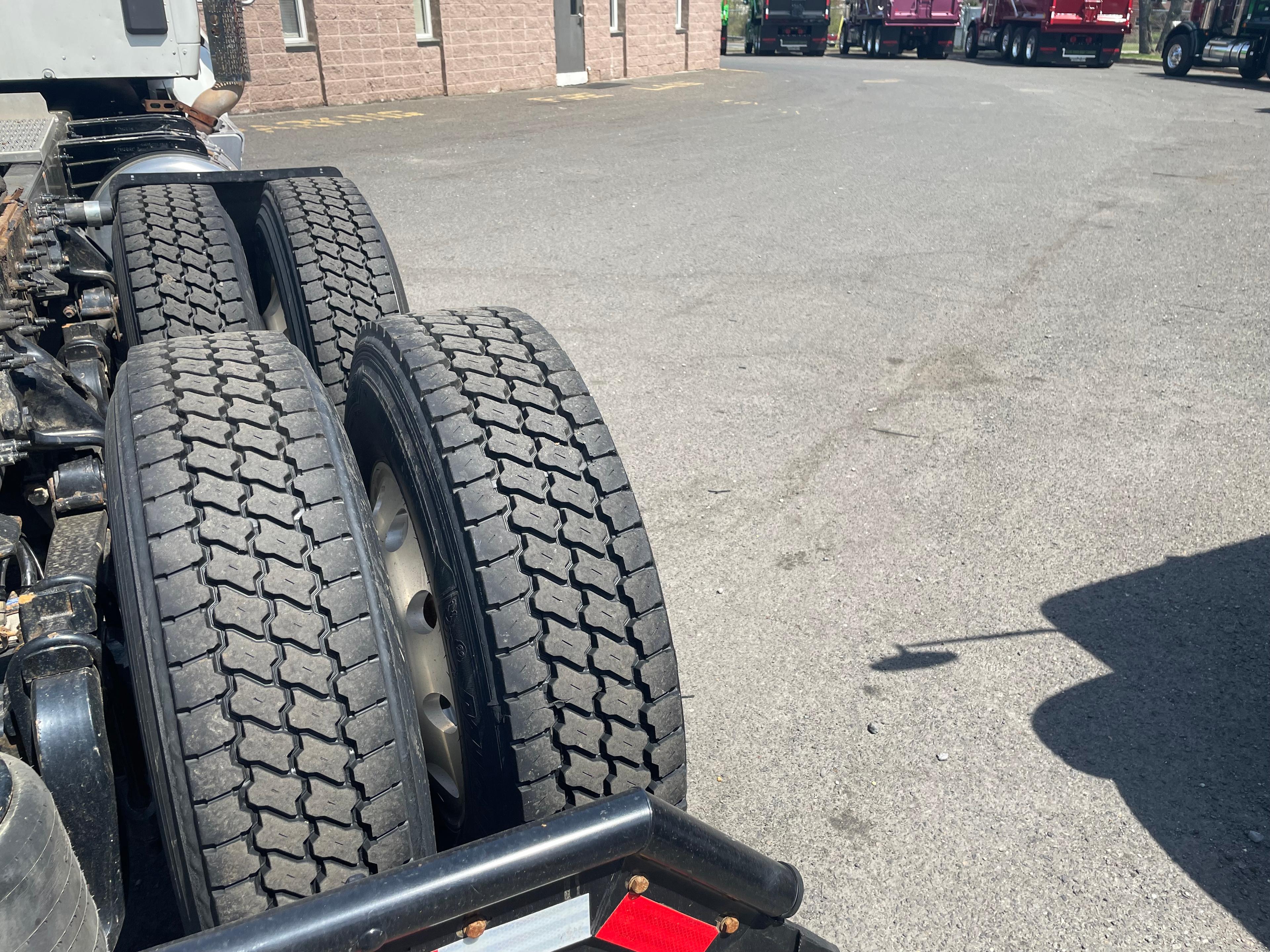 2022 Peterbilt 567 in CLARKSBURG, WV — photo 8