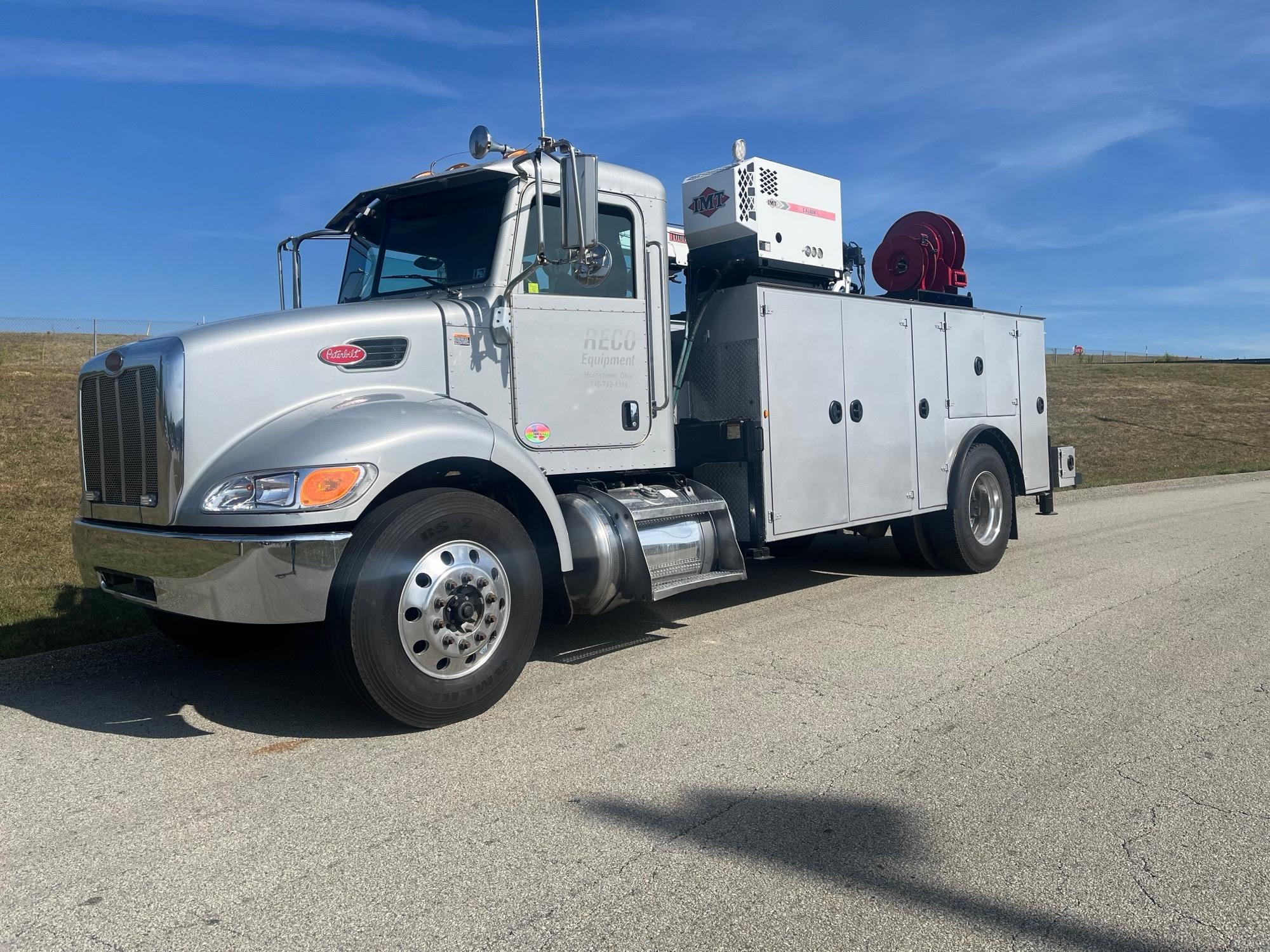 2014 Peterbilt 337