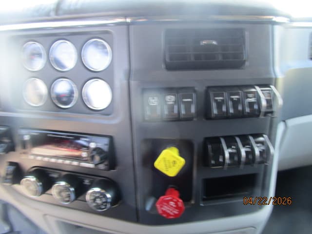 2023 Peterbilt 579 in BUTLER, PA — photo 13