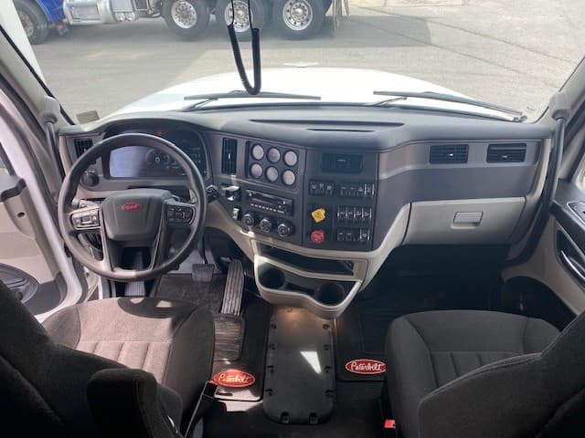 2023 Peterbilt 567 in EAU CLAIRE, PA — photo 4