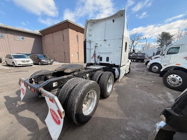 2024 Peterbilt 579 in CLARKSBURG, WV — photo 3