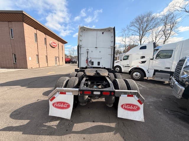2024 Peterbilt 579 in CLARKSBURG, WV — photo 4