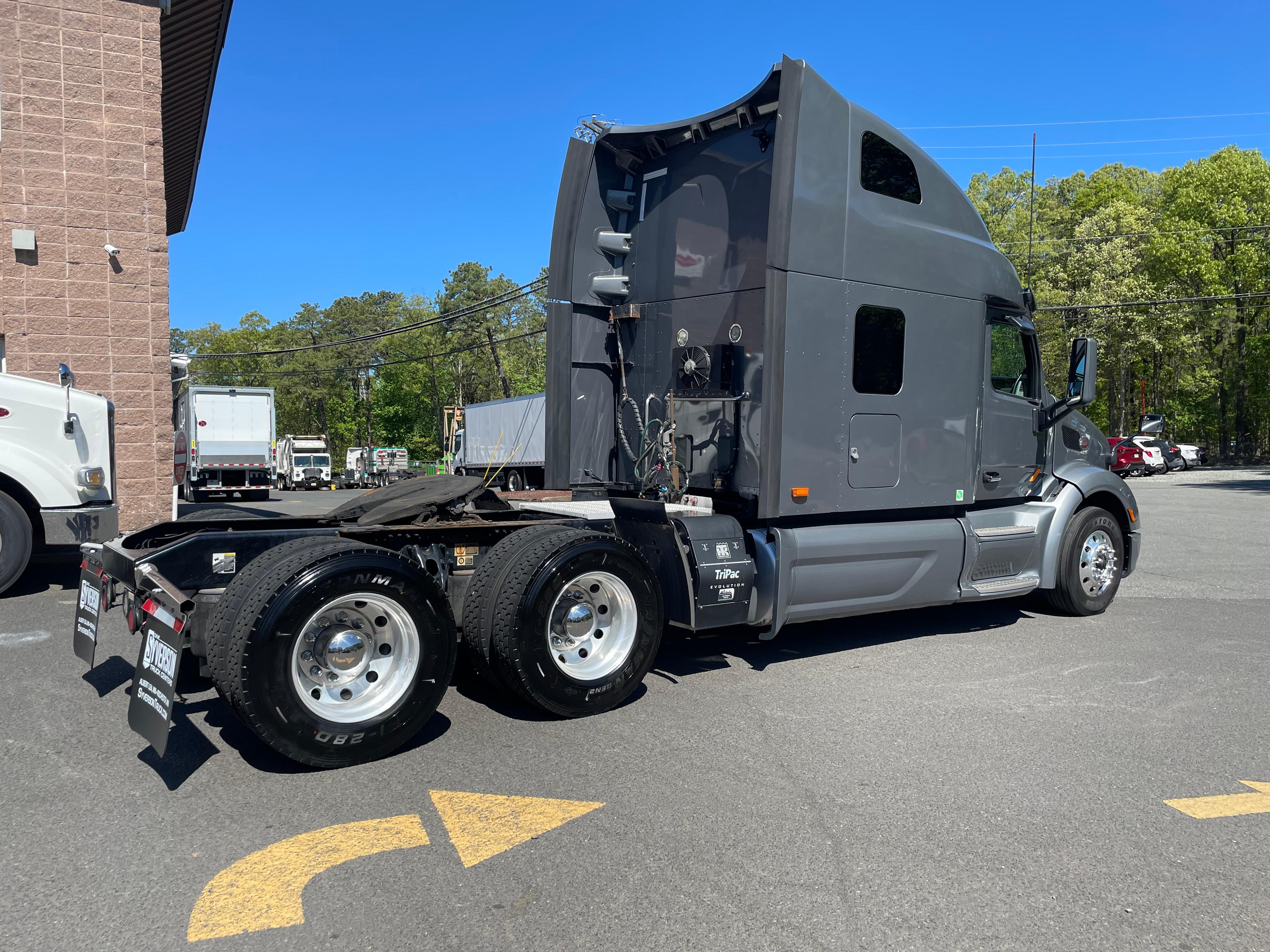 2020 Peterbilt 579 in CLARKSBURG, WV — photo 5