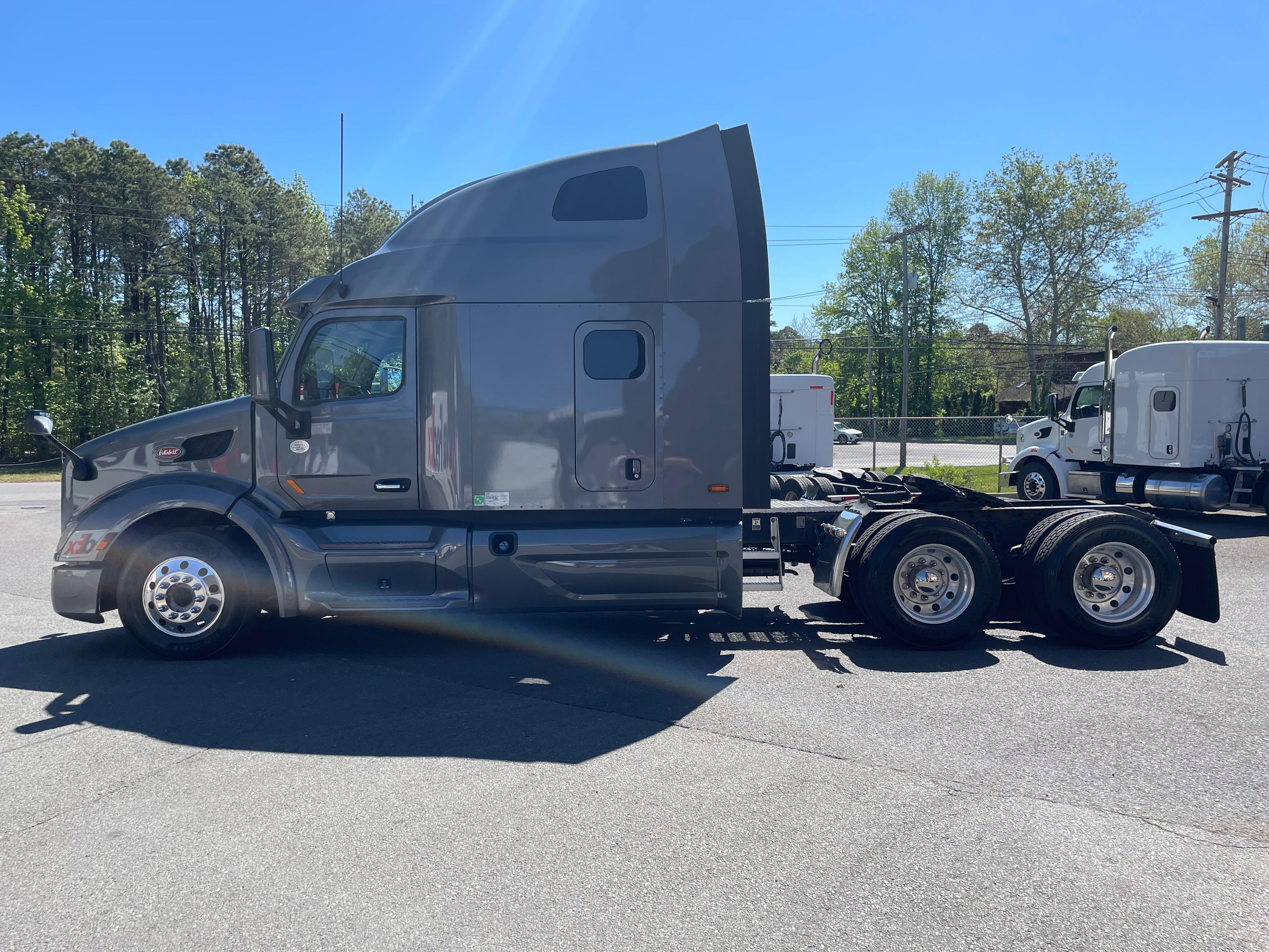 2020 Peterbilt 579 in CLARKSBURG, WV — photo 8