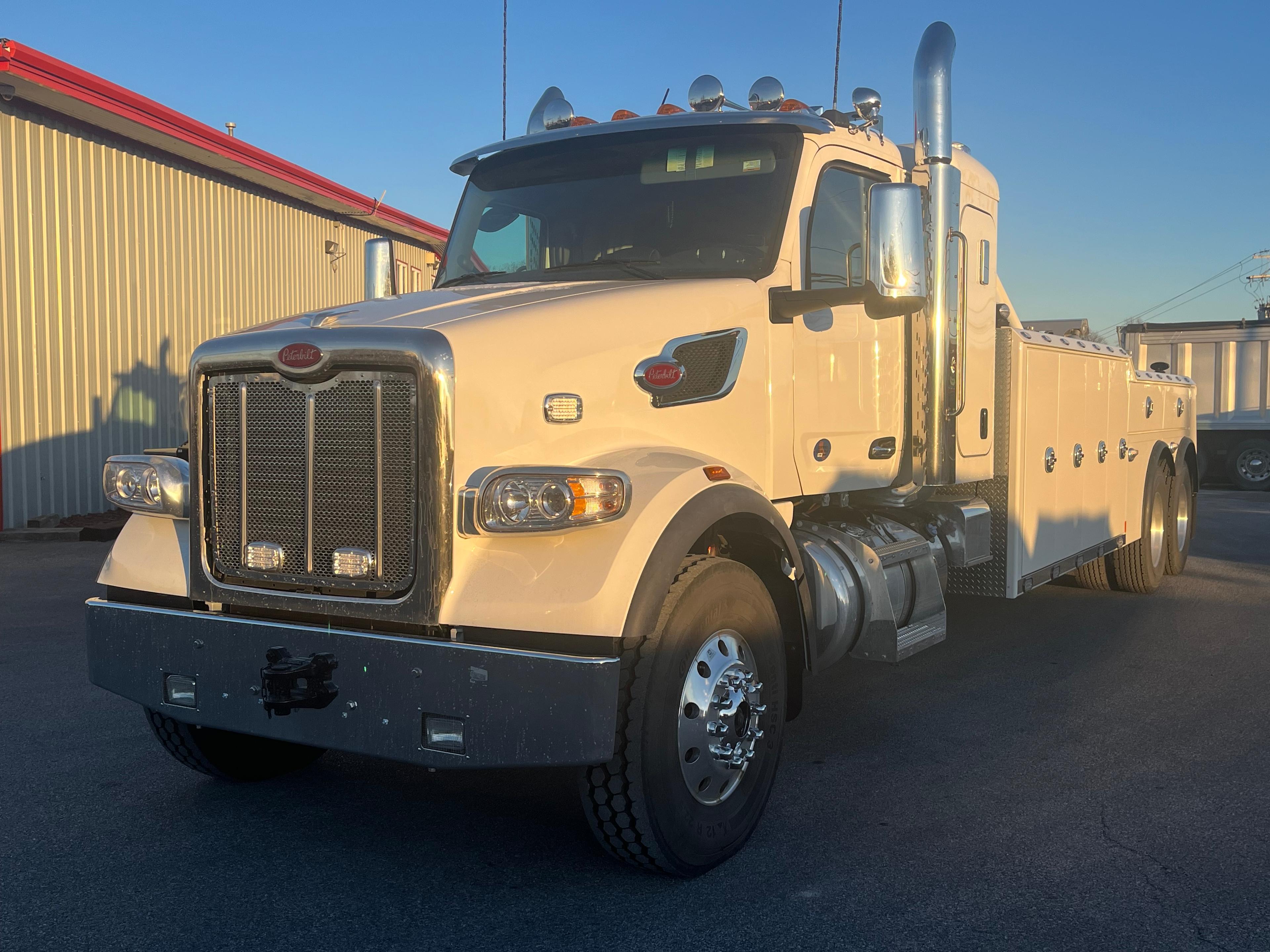 2024 Peterbilt 567