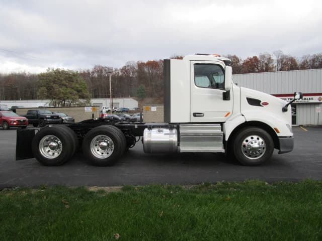 2019 Peterbilt 579 in CLARKSBURG, WV — photo 6
