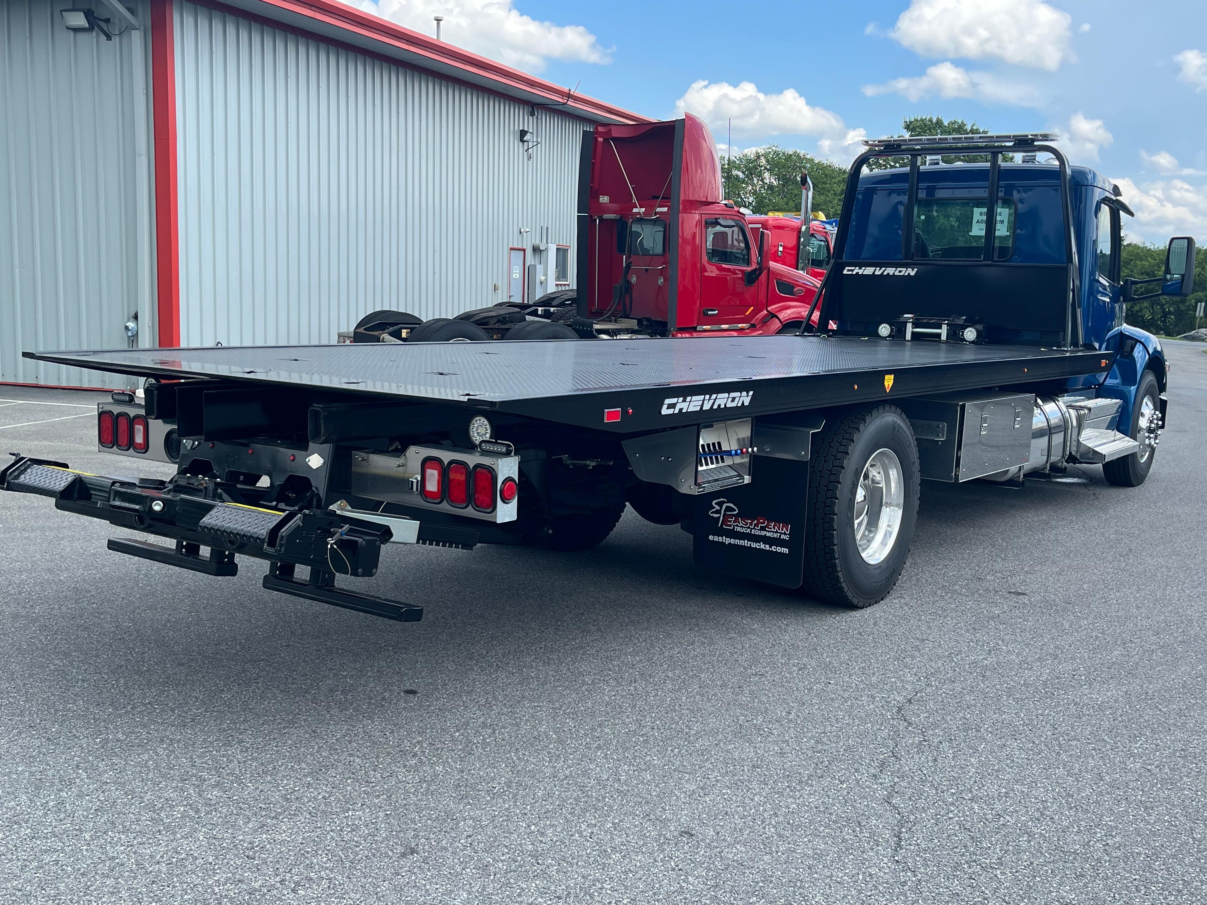 2025 Peterbilt 537 in ALLENTOWN, PA — photo 4