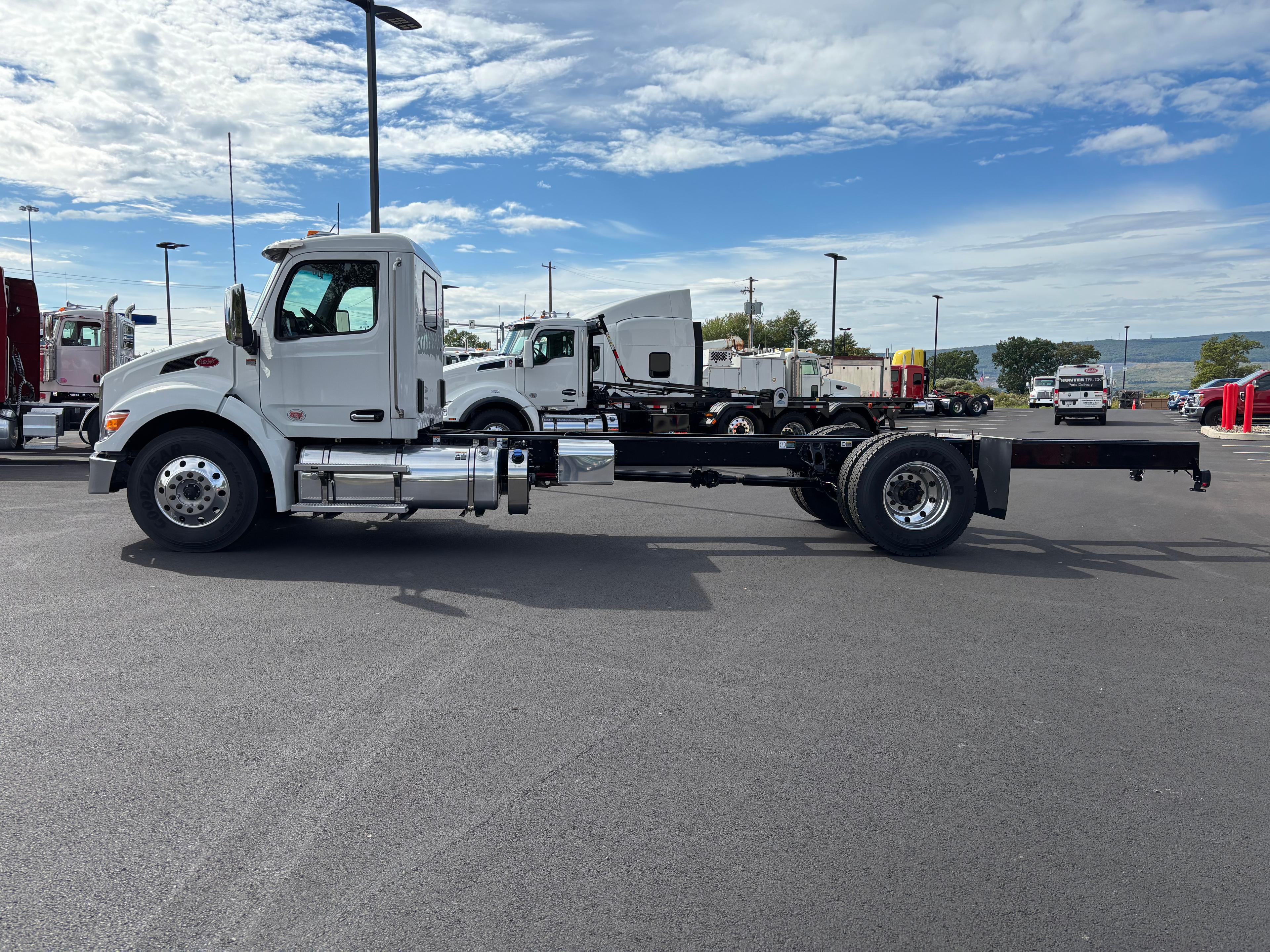 2025 Peterbilt 537 in SCRANTON, PA — photo 2