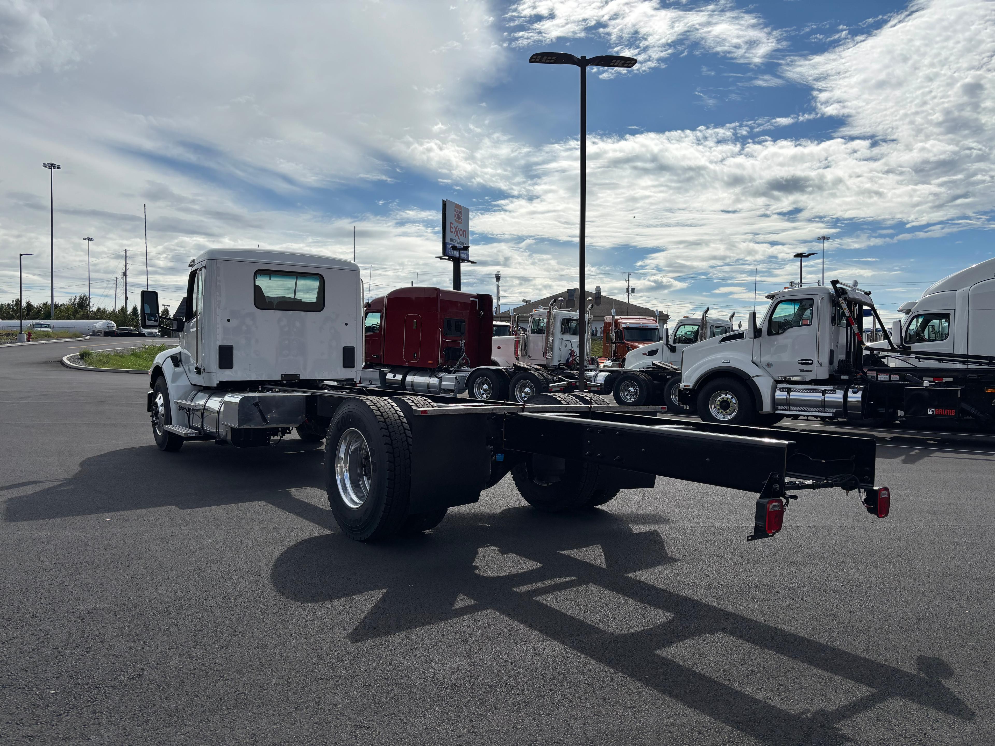 2025 Peterbilt 537 in SCRANTON, PA — photo 3