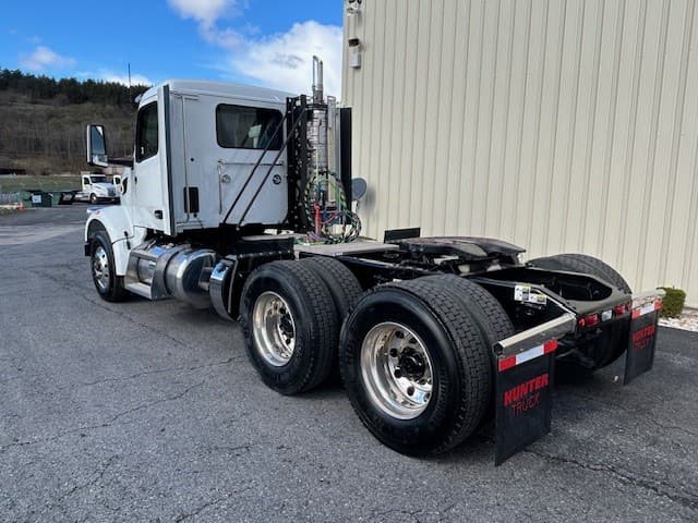 2025 Peterbilt 567 in CLEARFIELD, PA — photo 3
