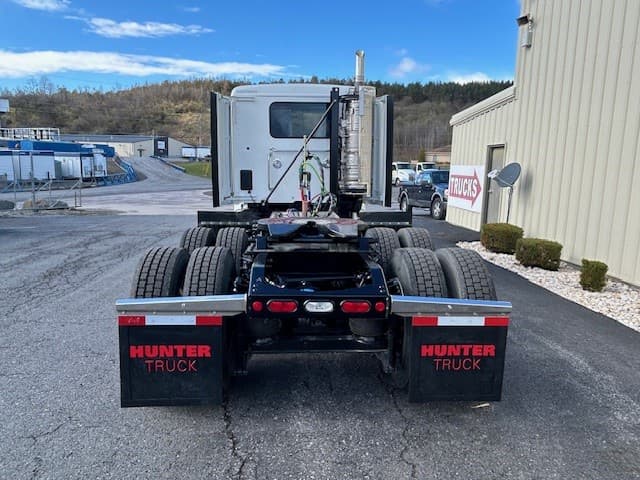 2025 Peterbilt 567 in CLEARFIELD, PA — photo 4