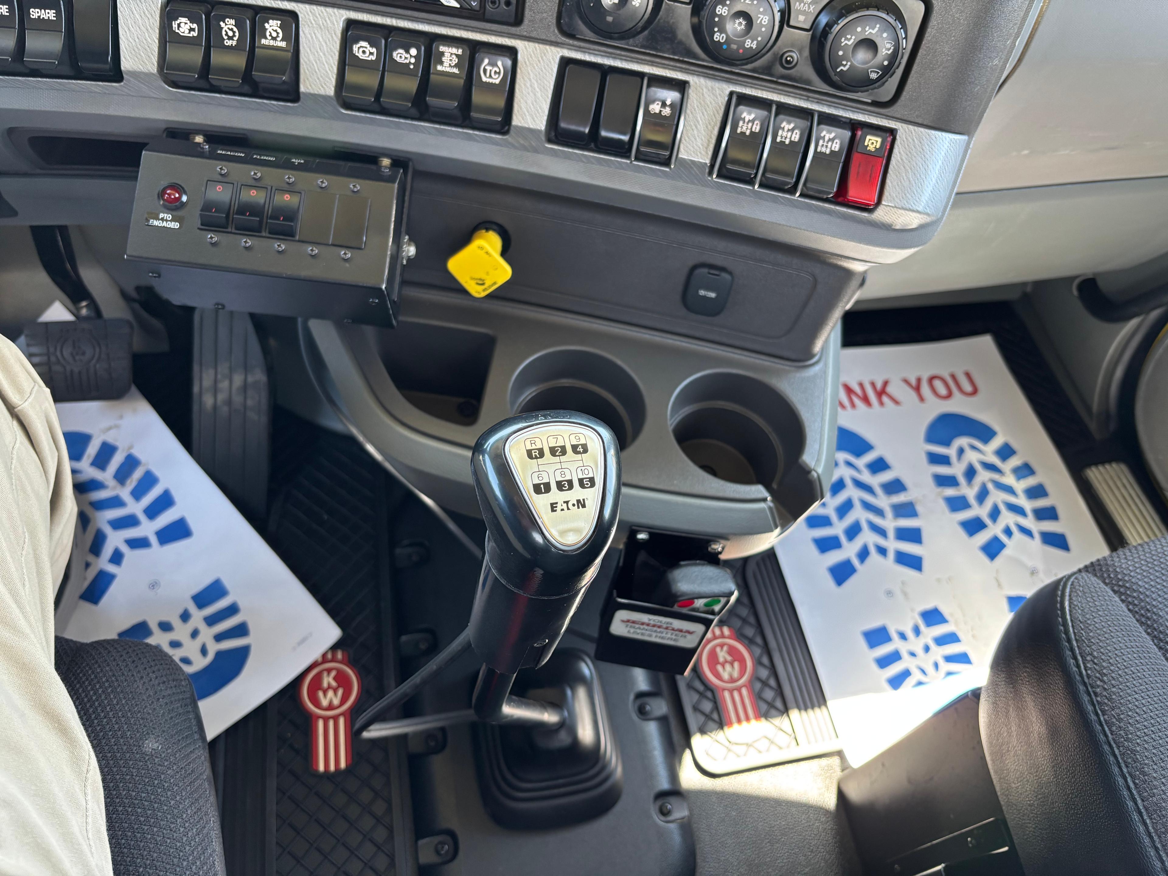 2016 Kenworth T880 in SCRANTON, PA — photo 11