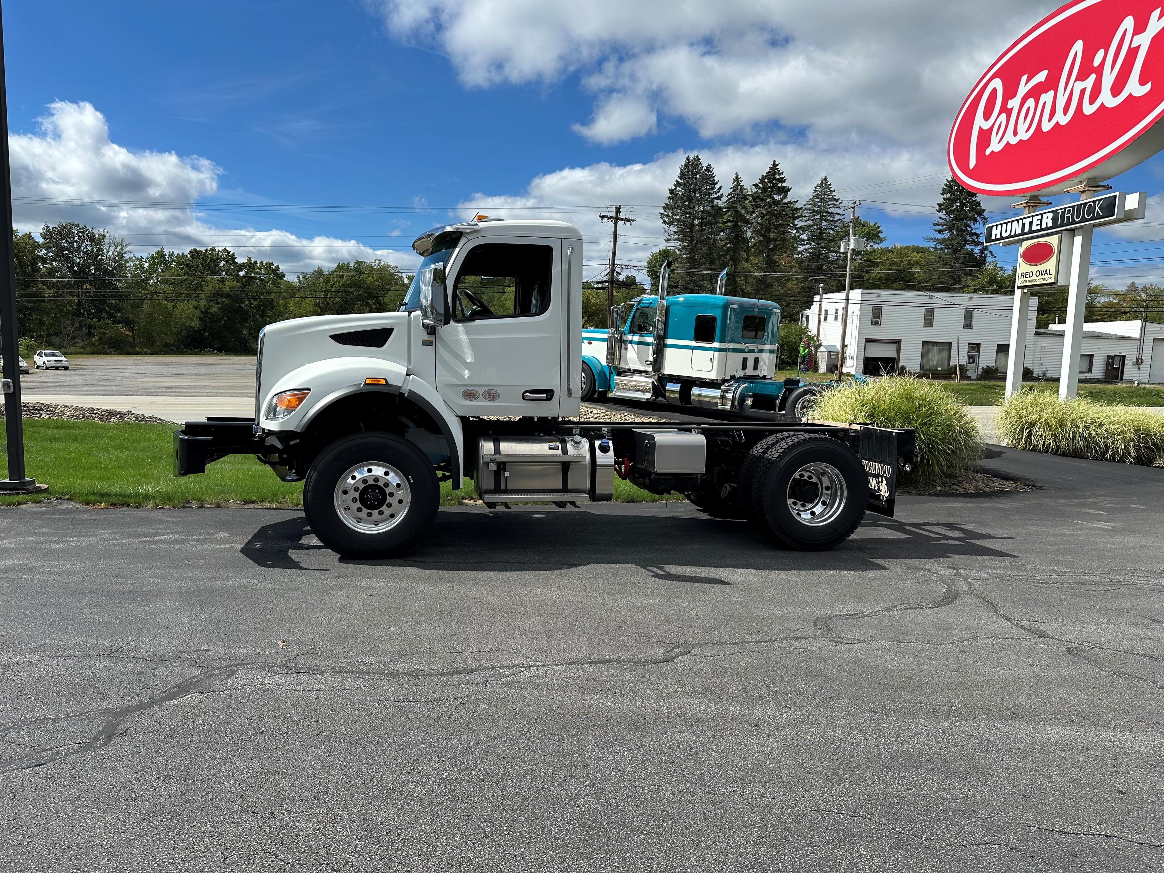 2025 Peterbilt 548 in BUTLER, PA — photo 2