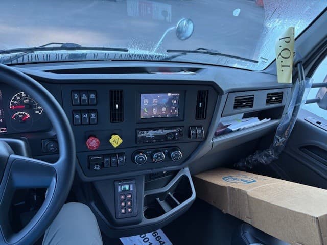 2025 Peterbilt 537 in BUTLER, PA — photo 5