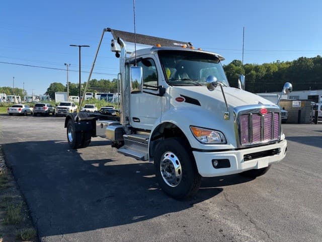 2025 Peterbilt 537 in BUTLER, PA — photo 6