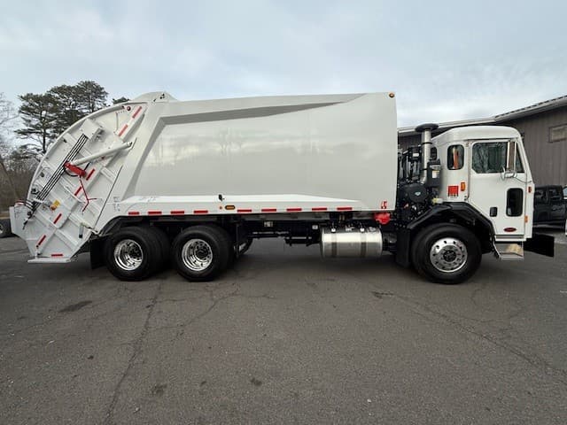 2025 Peterbilt 520 in CLARKSBURG, WV — photo 4