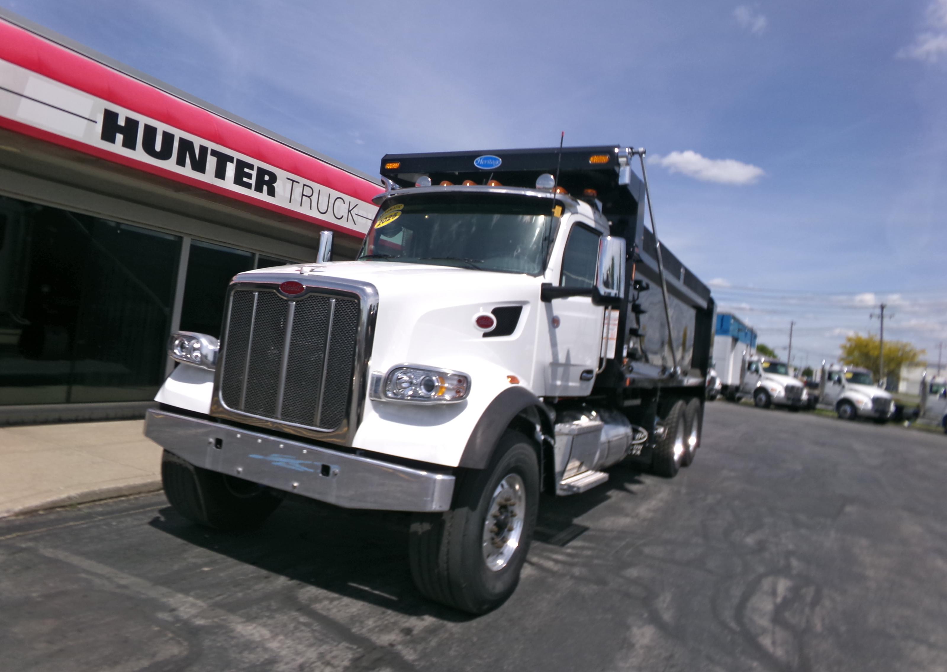 2025 Peterbilt 567