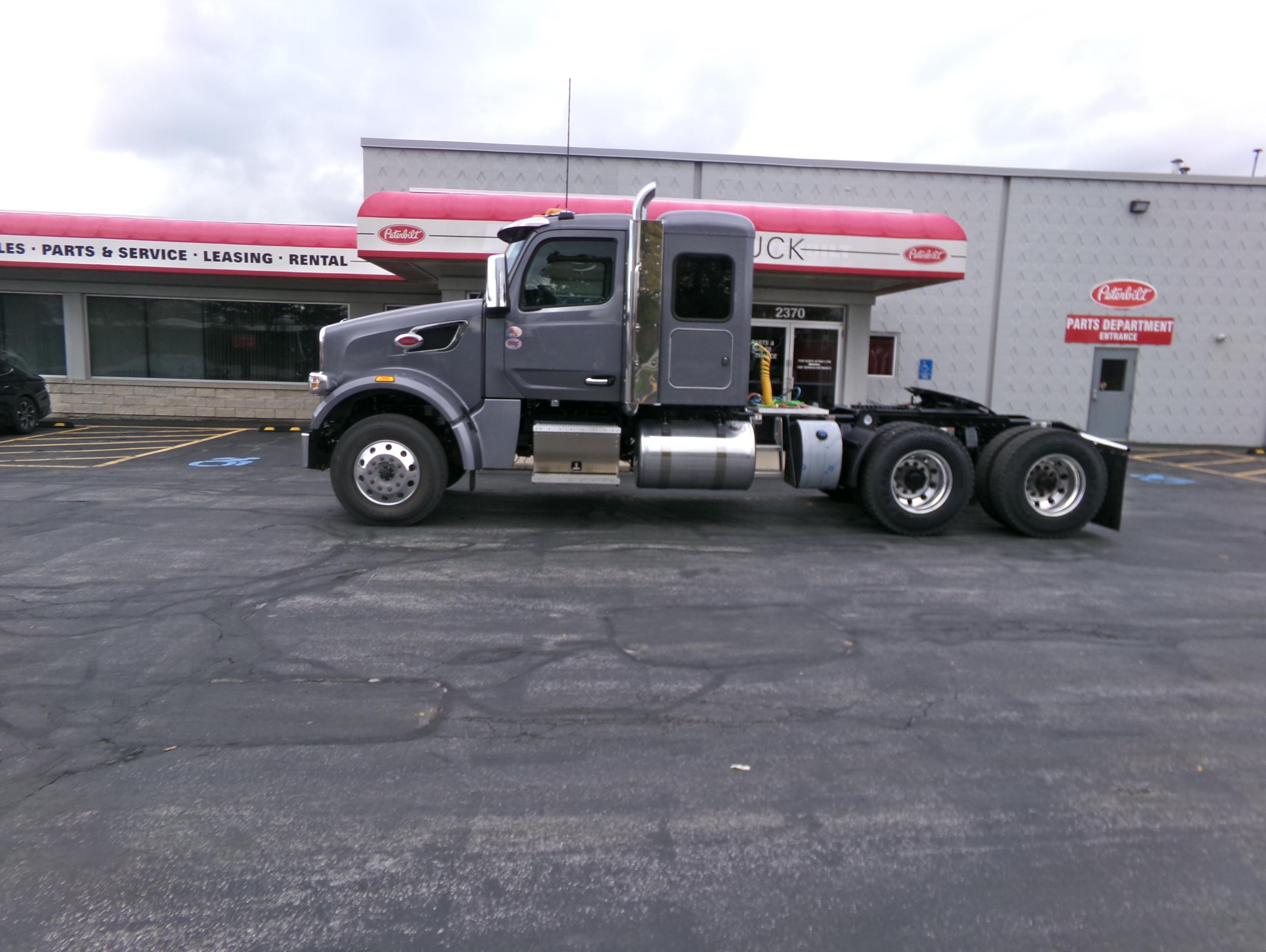 2025 Peterbilt 567 in BUFFALO, NY — photo 3