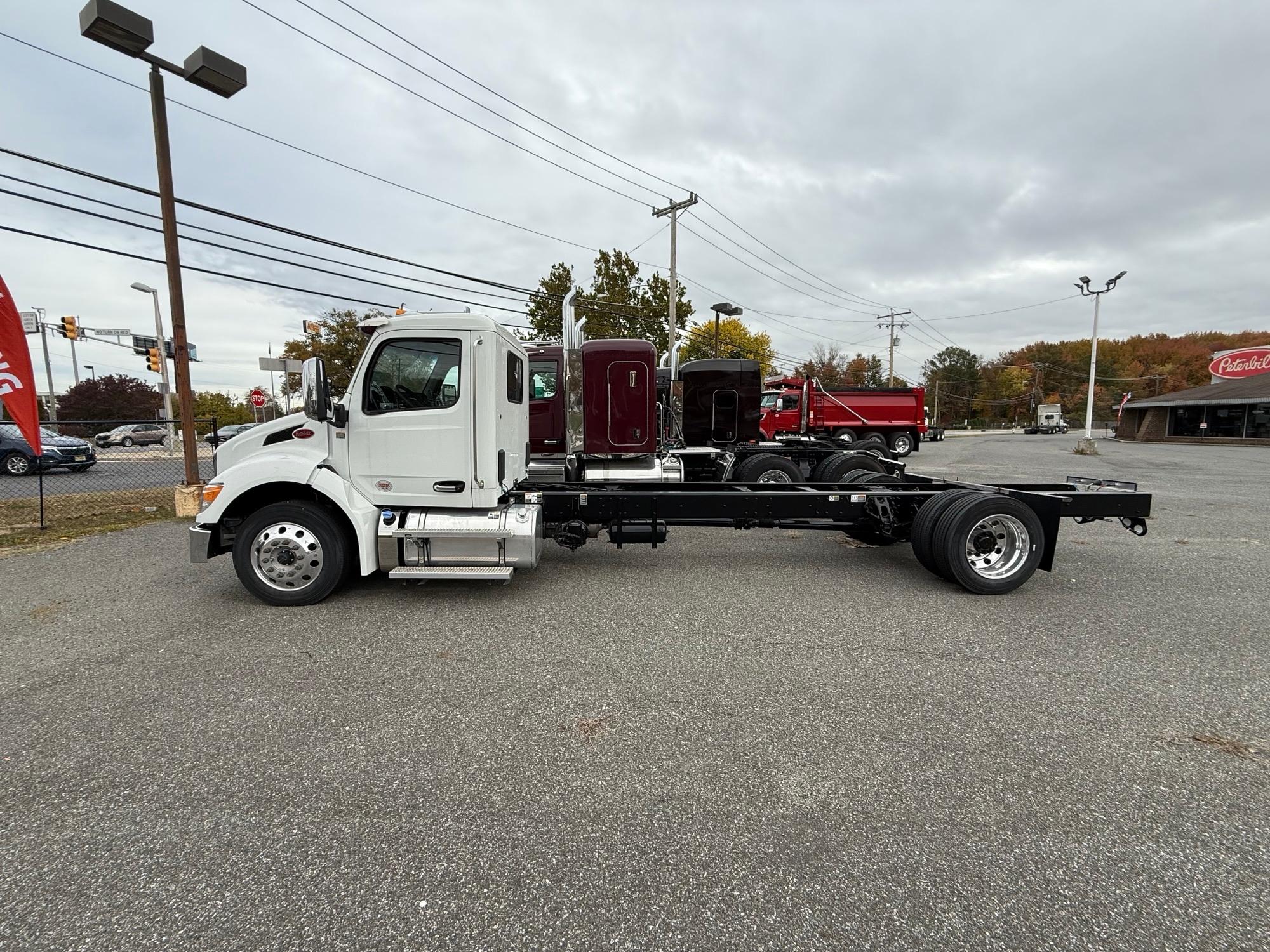 2025 Peterbilt 536 in CLARKSBURG, WV — photo 9