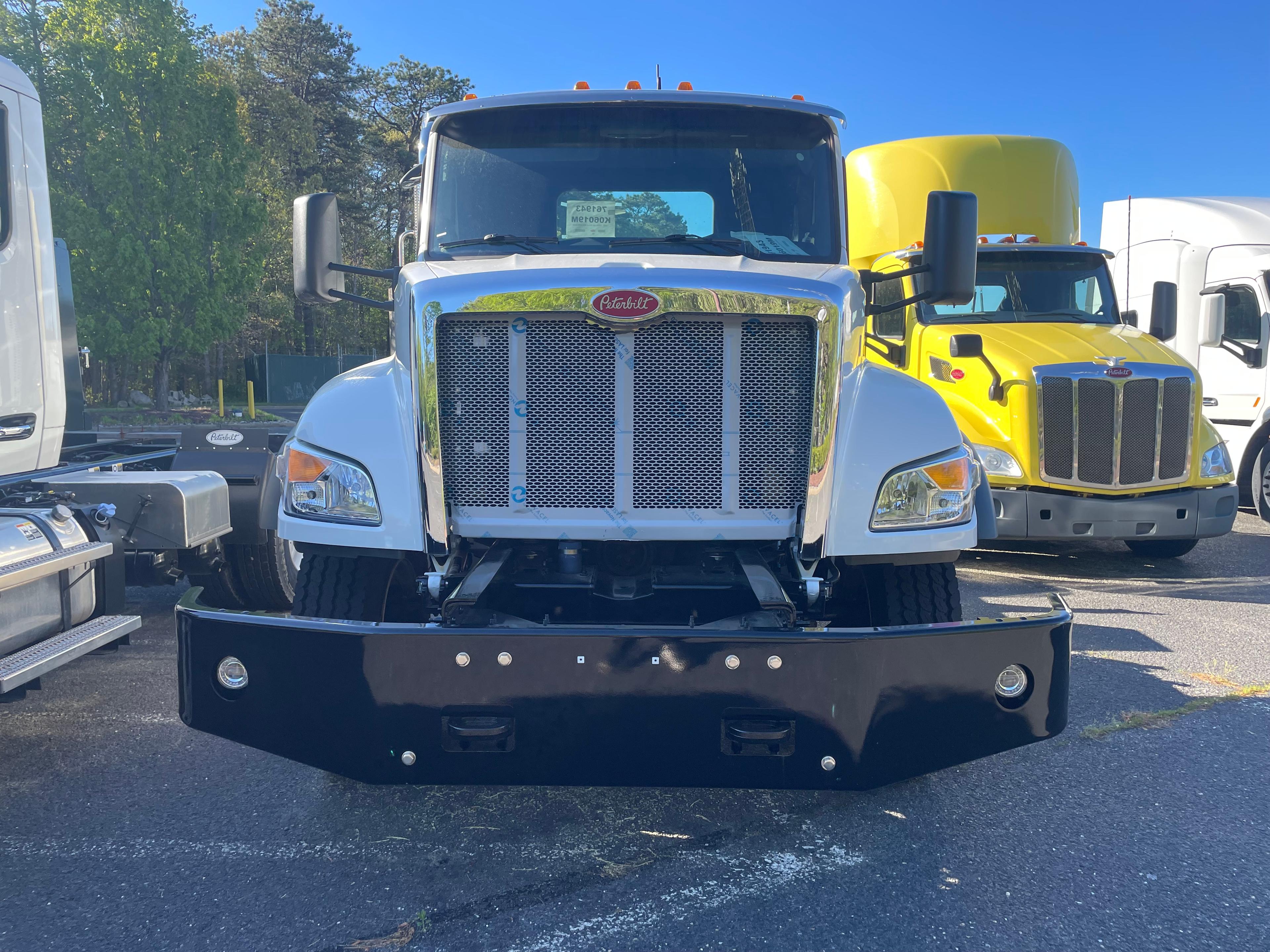 2025 Peterbilt 548 in CLARKSBURG, WV — photo 2