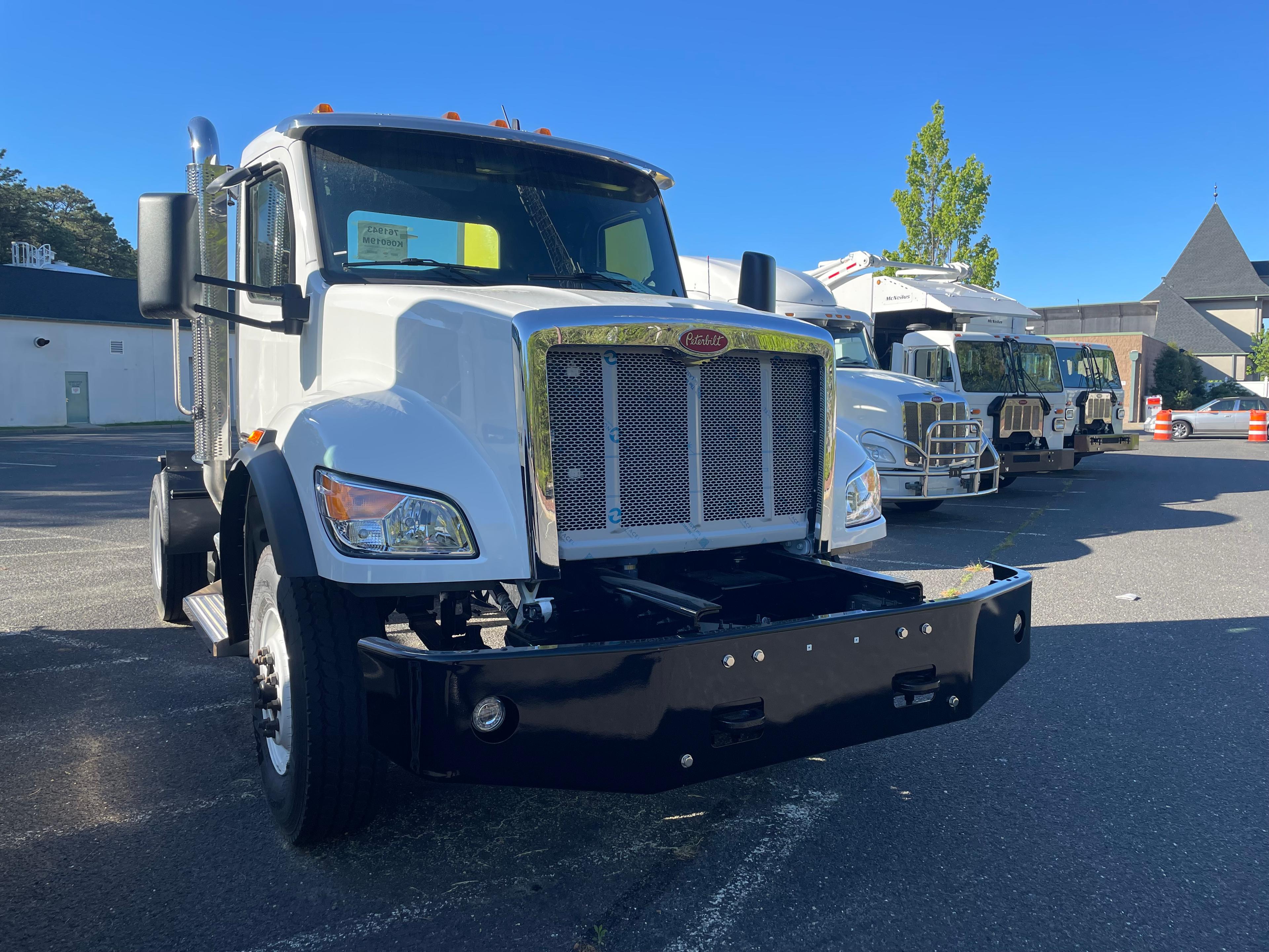 2025 Peterbilt 548 in CLARKSBURG, WV — photo 3