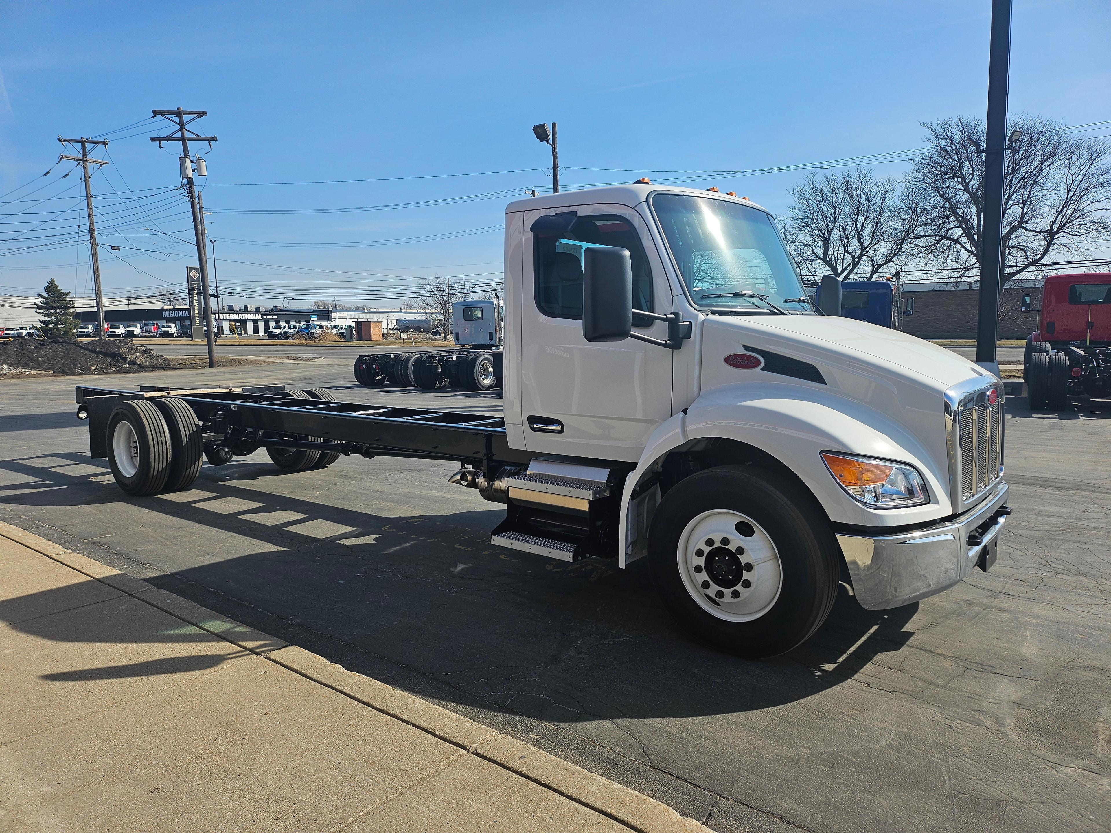 2025 Peterbilt 536 in BUFFALO, NY — photo 2