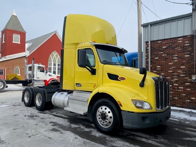 2021 Peterbilt 579 in EAU CLAIRE, PA — photo 2