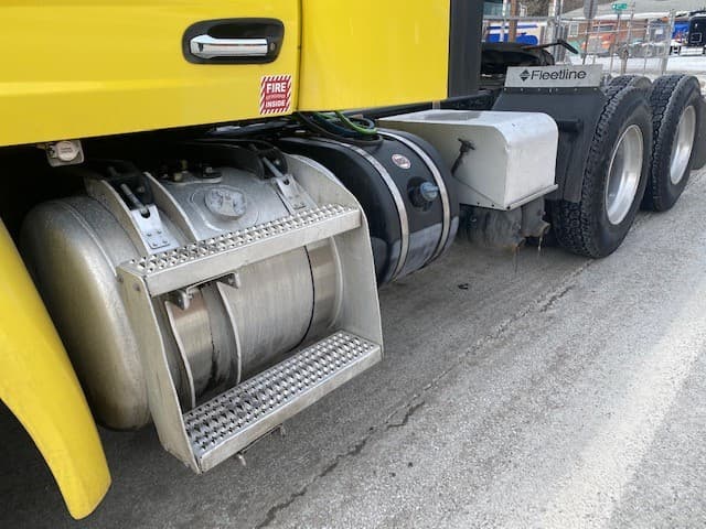 2021 Peterbilt 579 in EAU CLAIRE, PA — photo 9