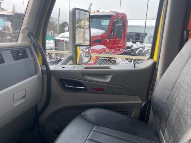 2021 Peterbilt 579 in EAU CLAIRE, PA — photo 12