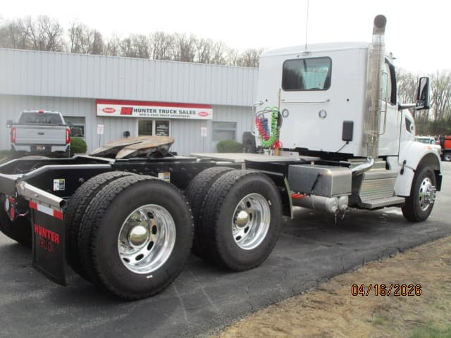 2026 Peterbilt 567 in BUTLER, PA — photo 5